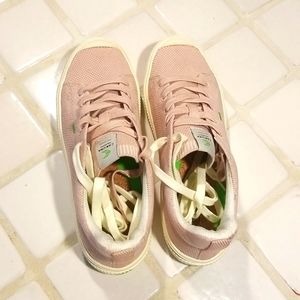 Women's Cariuma Rose Knit Sneakers - Size 8